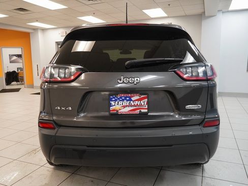Used 2019 Jeep Cherokee Latitude Plus image 12