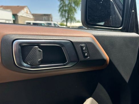 Certified 2023 Ford Bronco Outer Banks AWD/4WD image 17