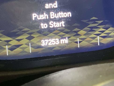 Used 2021 Jeep Wrangler Sahara w/ Safety Group image 17