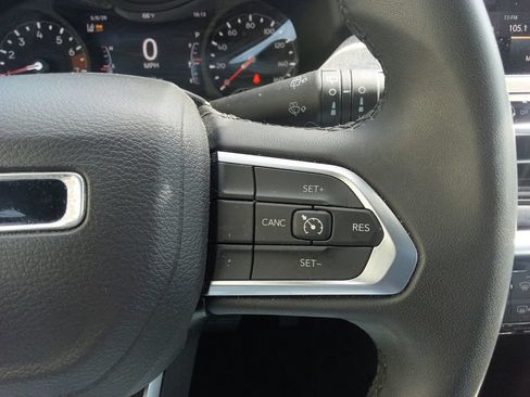 Used 2024 Jeep Compass Latitude AWD/4WD image 22