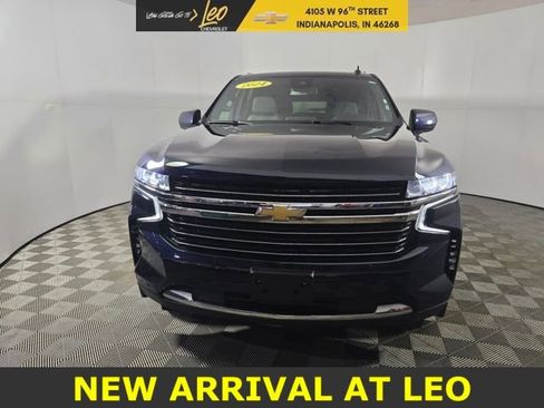 Used 2024 Chevrolet Suburban LT image 2
