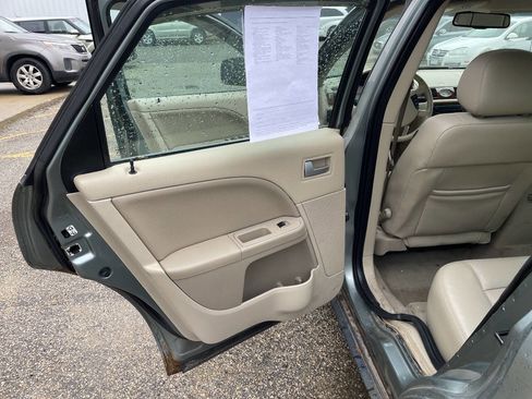 Used 2006 Ford Five Hundred Limited AWD/4WD image 17