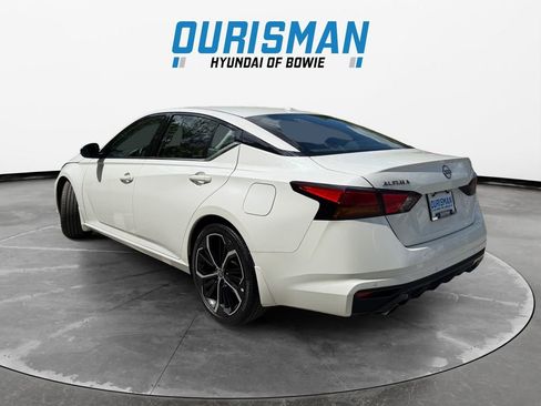 Used 2024 Nissan Altima 2.5 SR w/ SR Premium Package FWD image 4