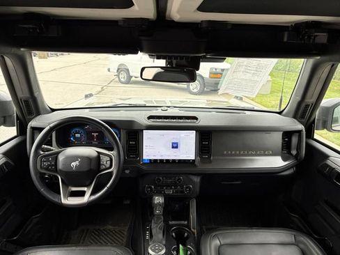 Used 2025 Ford Bronco Badlands AWD/4WD image 13