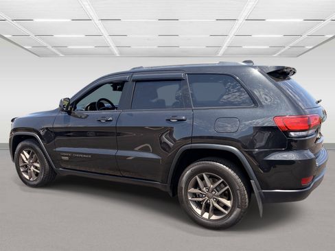 Used 2016 Jeep Grand Cherokee Laredo 75th Anniversary RWD image 3