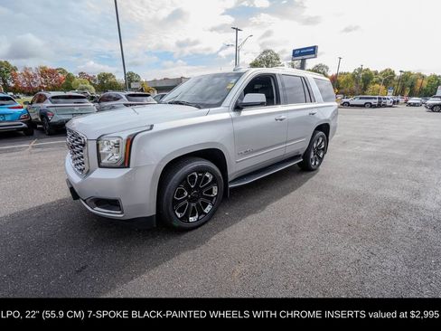 Used 2020 GMC Yukon Denali w/ Open Road Package image 3