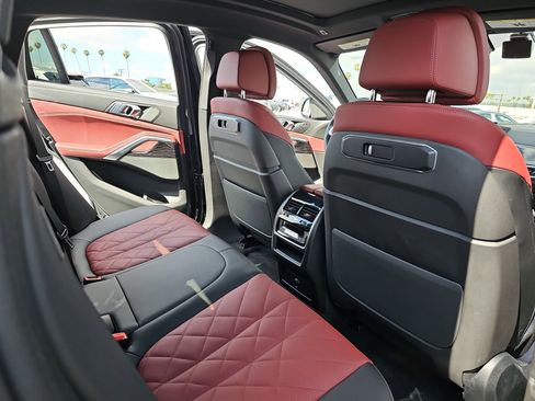 Used 2024 BMW X6 xDrive40i w/ Premium Package AWD/4WD image 11