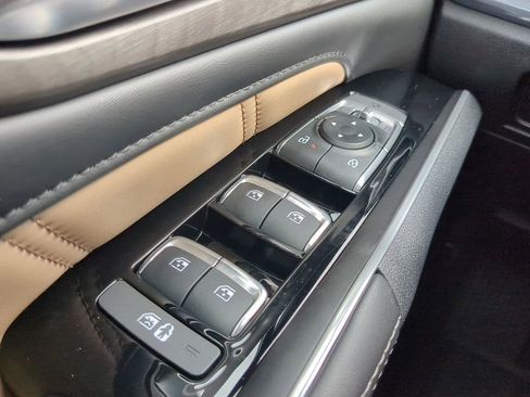 Used 2026 Kia Sorento SX Prestige w/ Olive Brown Leather Package image 21