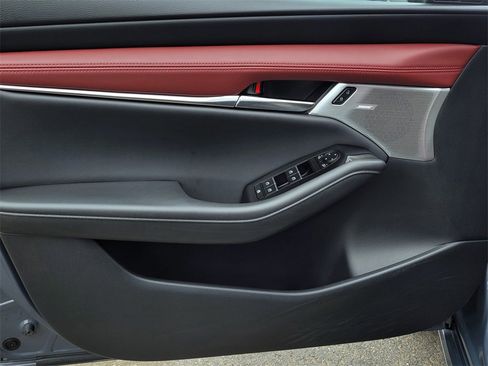 Certified 2025 MAZDA MAZDA3 2.5 S Hatchback w/ Premium Pkg image 10