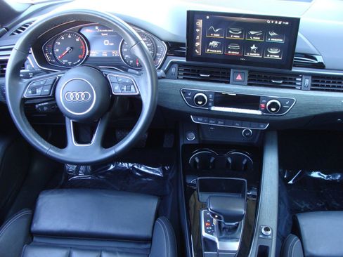 Used 2023 Audi A4 2.0T Premium w/ Convenience Package image 9