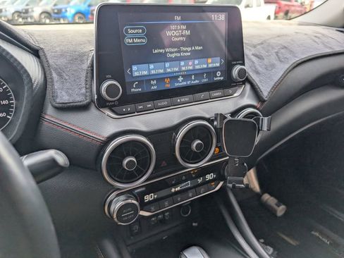 Used 2024 Nissan Sentra SR w/ SR Premium Package image 16