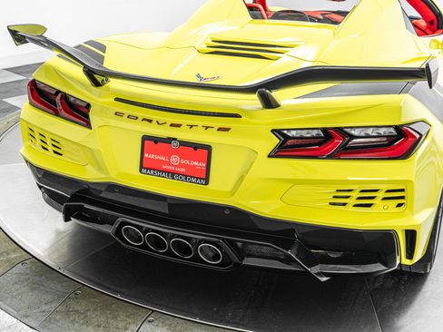 Used 2024 Chevrolet Corvette Z06 w/ Z07 Performance Package RWD image 38