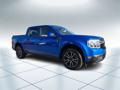 Used 2022 Ford Maverick Lariat w/ Lariat Luxury Package image 2