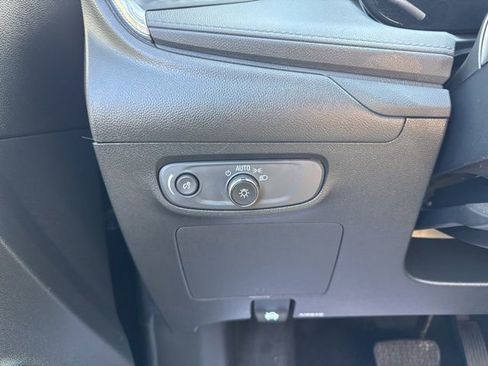 Used 2025 Buick Encore GX Preferred image 19