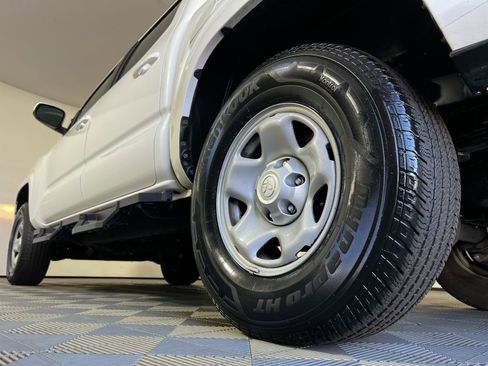 Used 2019 Toyota Tacoma SR w/ SR Convenience Package image 23