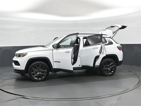 New 2026 Jeep Compass Latitude image 49