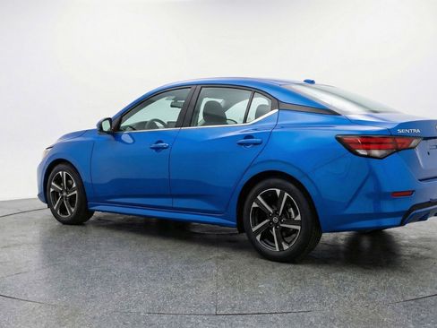 Used 2025 Nissan Sentra SV FWD image 6
