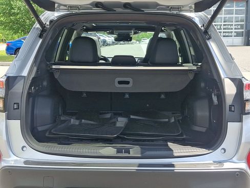 Used 2025 Subaru Forester Touring AWD/4WD image 29
