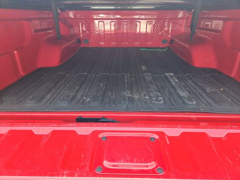 Used 2023 Jeep Gladiator Sport image 32