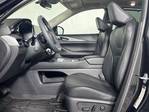 Certified 2025 INFINITI QX60 Luxe image 14