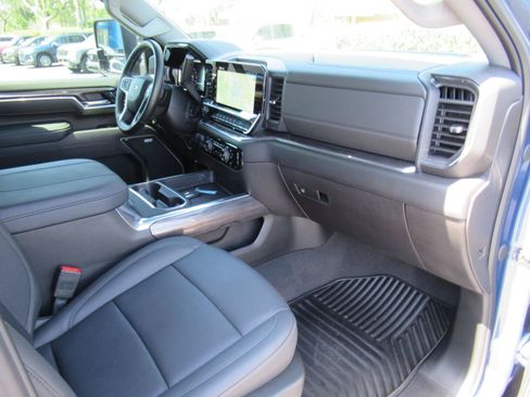 Used 2025 Chevrolet Silverado 2500 LTZ w/ Trail Boss Package AWD/4WD image 11