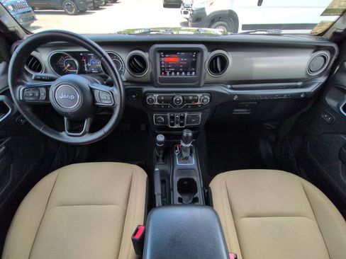 Used 2021 Jeep Wrangler Unlimited Sport AWD/4WD image 14