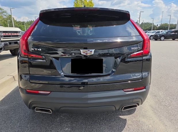 Used 2023 Cadillac XT4 Luxury FWD image 6