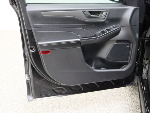 Used 2025 Ford Escape Active AWD/4WD image 12