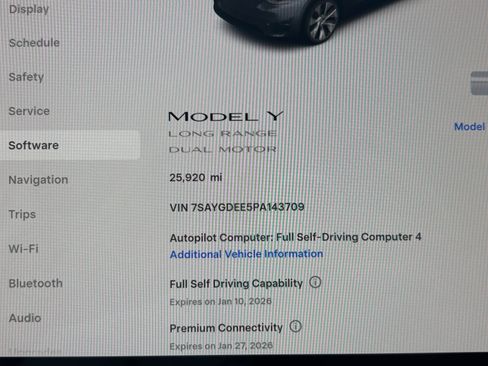 Used 2023 Tesla Model Y Long Range image 11