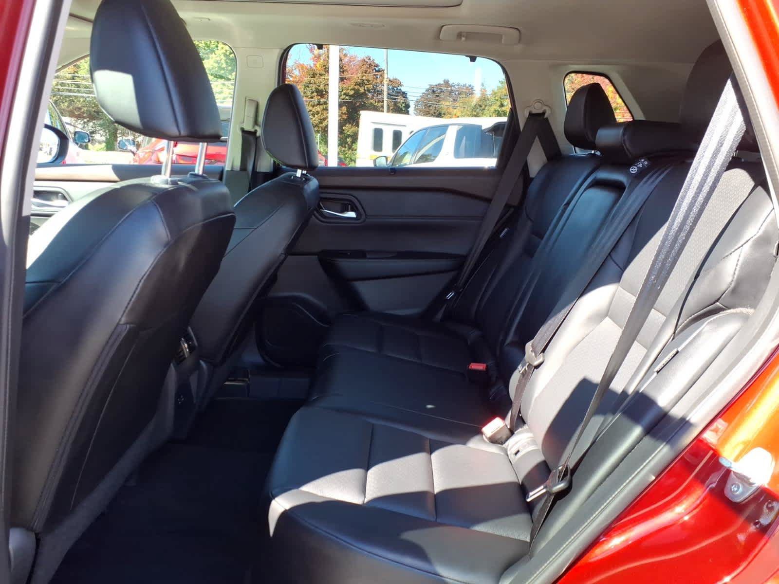Used 2023 Nissan Rogue SV w/ SV Premium B Package AWD/4WD image 13