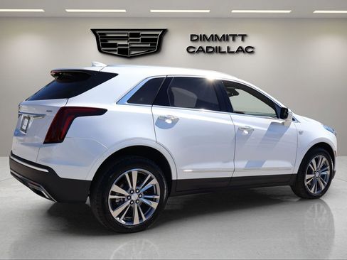 Used 2025 Cadillac XT5 Premium Luxury image 5