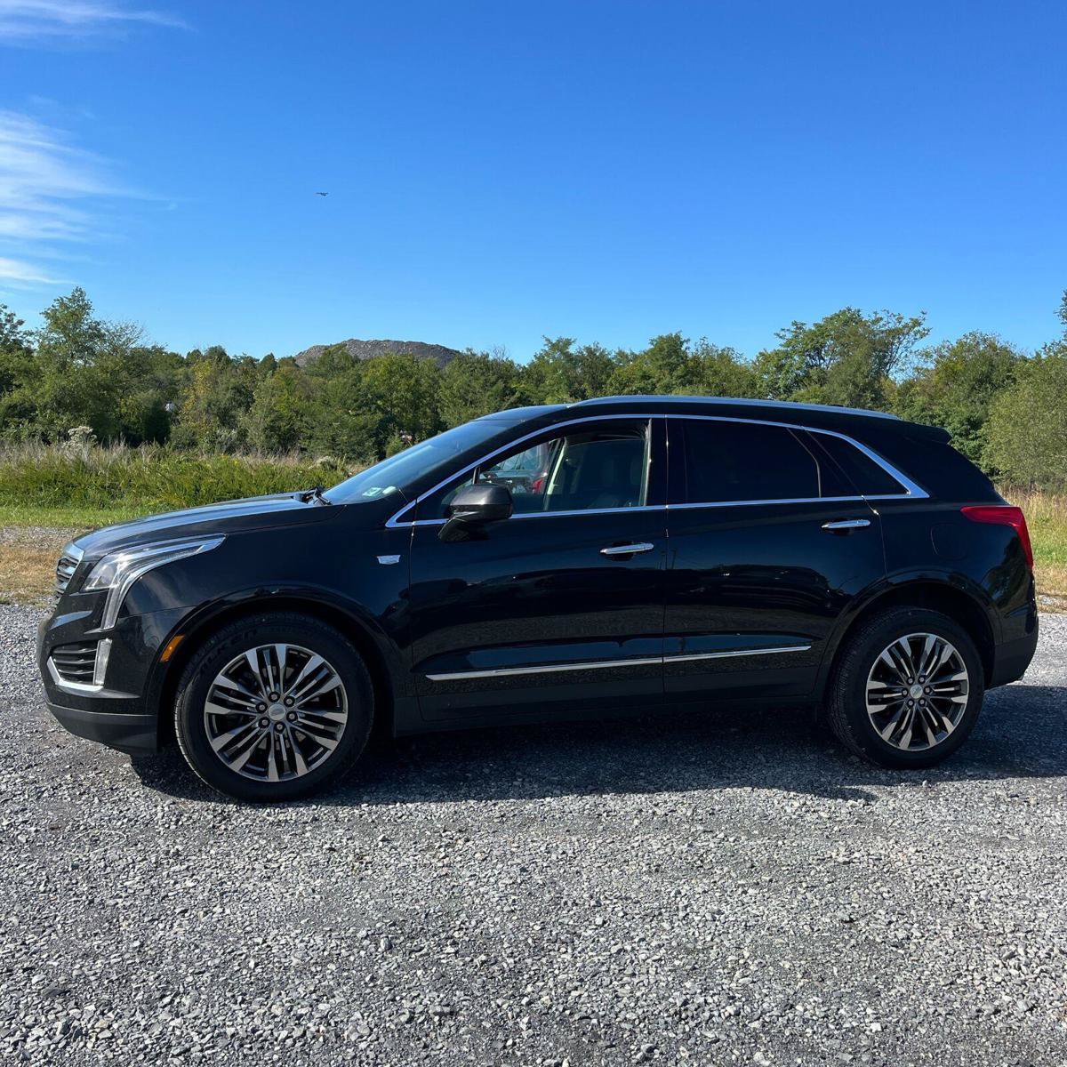 Used 2019 Cadillac XT5 Luxury AWD/4WD image 3