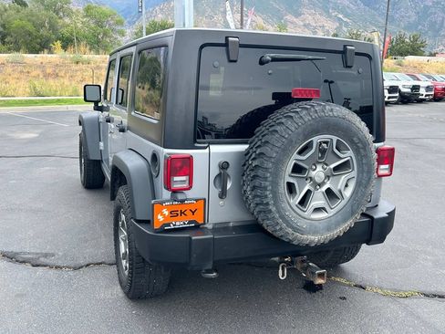 Used 2015 Jeep Wrangler Unlimited Rubicon w/ Dual Top Group AWD/4WD image 11
