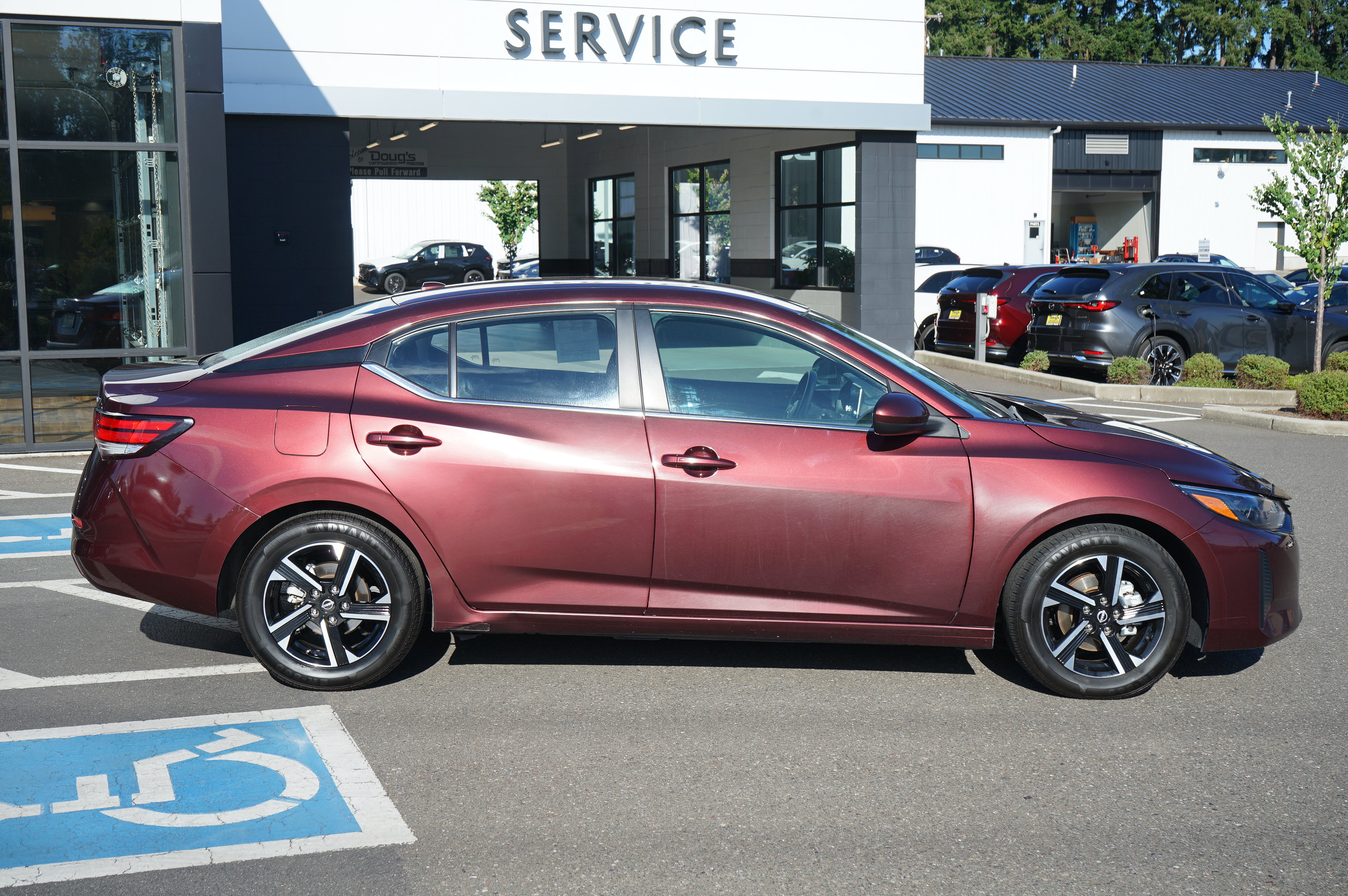 Used 2024 Nissan Sentra SV FWD image 2