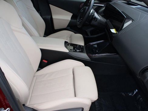 Used 2025 BMW X3 xDrive30i w/ Premium Package image 32