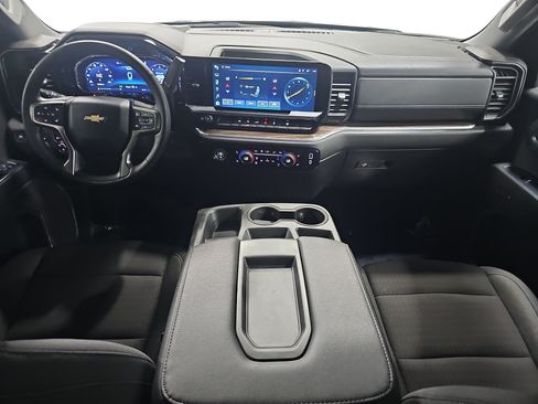 Used 2023 Chevrolet Silverado 1500 LT AWD/4WD image 9