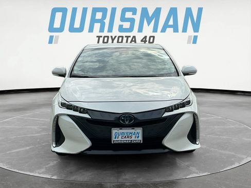 Used 2020 Toyota Prius Prime LE FWD image 2