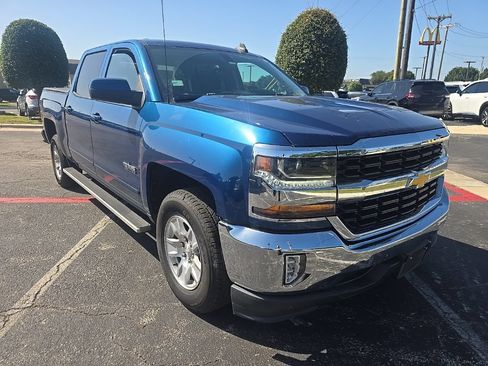 Used 2018 Chevrolet Silverado 1500 LT w/ LT Eassist Package RWD image 3