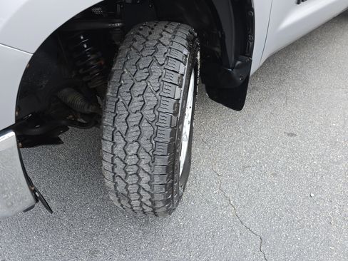 Used 2017 Toyota Tundra SR5 image 34