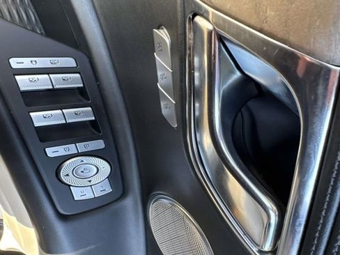 Used 2022 Genesis GV80 2.5T w/ Prestige Package 05 image 8