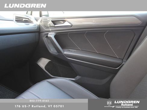 Used 2022 Volkswagen Tiguan SE image 21