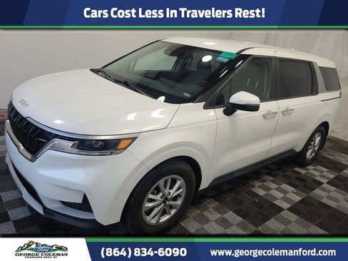 Used 2023 Kia Carnival LX FWD image 1