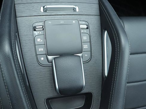 Used 2023 Mercedes-Benz GLE 350 4MATIC image 38