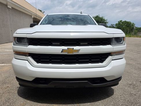 Used 2018 Chevrolet Silverado 1500 Custom w/ Custom Value Package AWD/4WD image 6