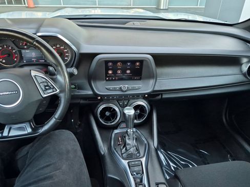 Used 2020 Chevrolet Camaro LT RWD image 23