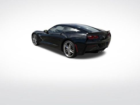 Used 2017 Chevrolet Corvette Stingray Coupe RWD image 3
