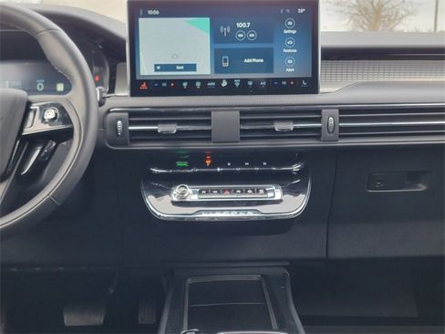 Certified 2024 Lincoln Corsair Premiere w/ Equipment Group 101A image 27