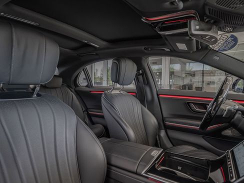 Used 2023 Mercedes-Benz S 500 4MATIC w/ AMG Line image 32