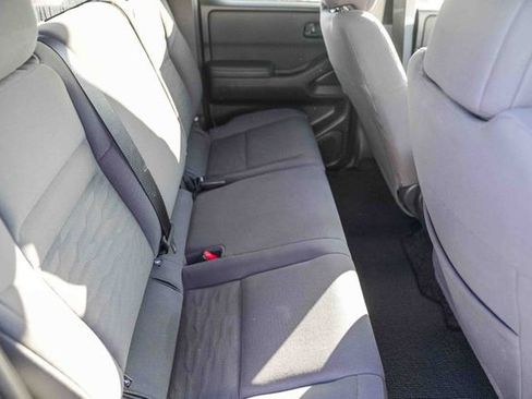 Used 2024 Nissan Frontier S w/ Technology Package image 18