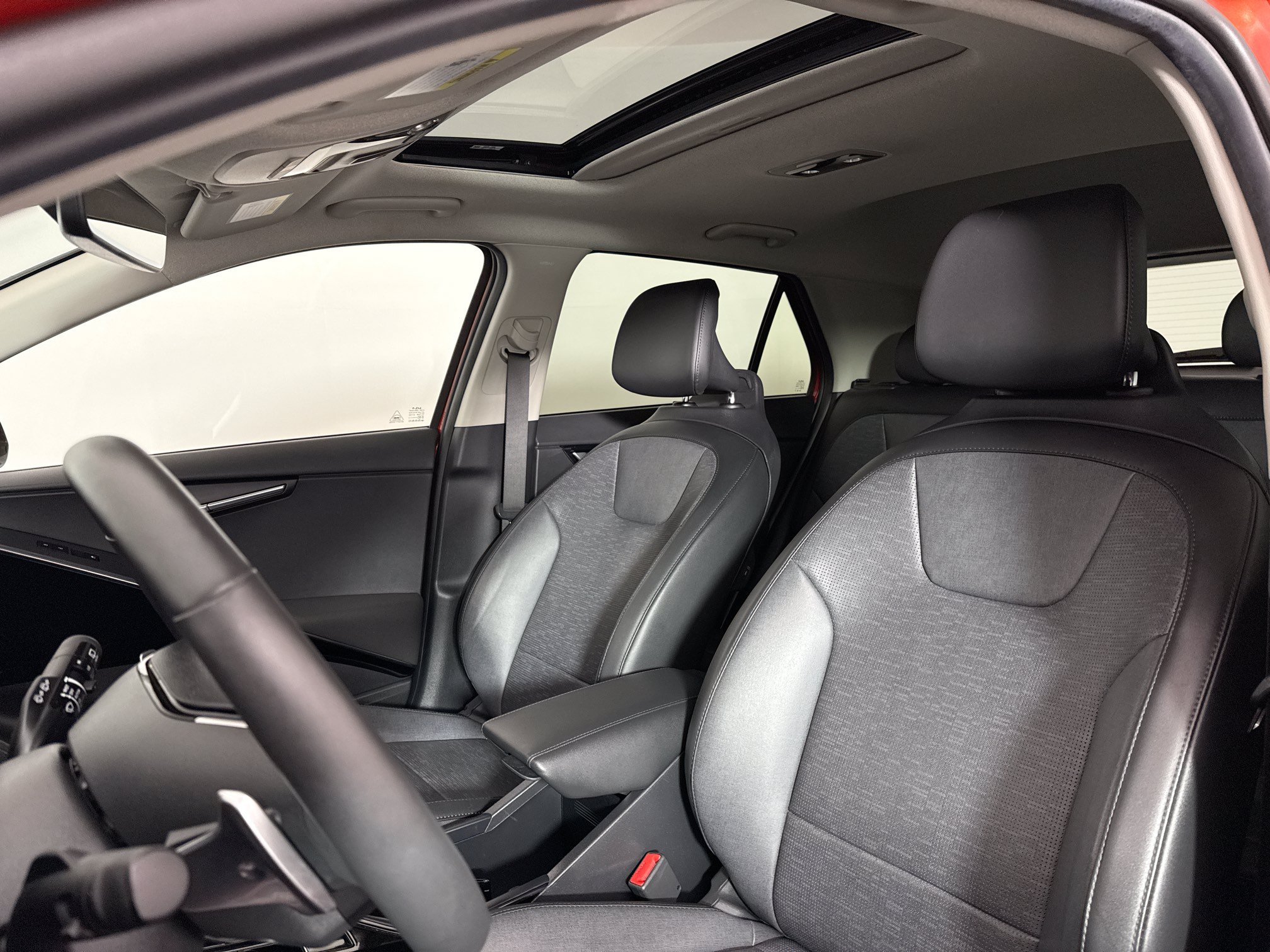 Used 2023 Kia Niro FWD image 21